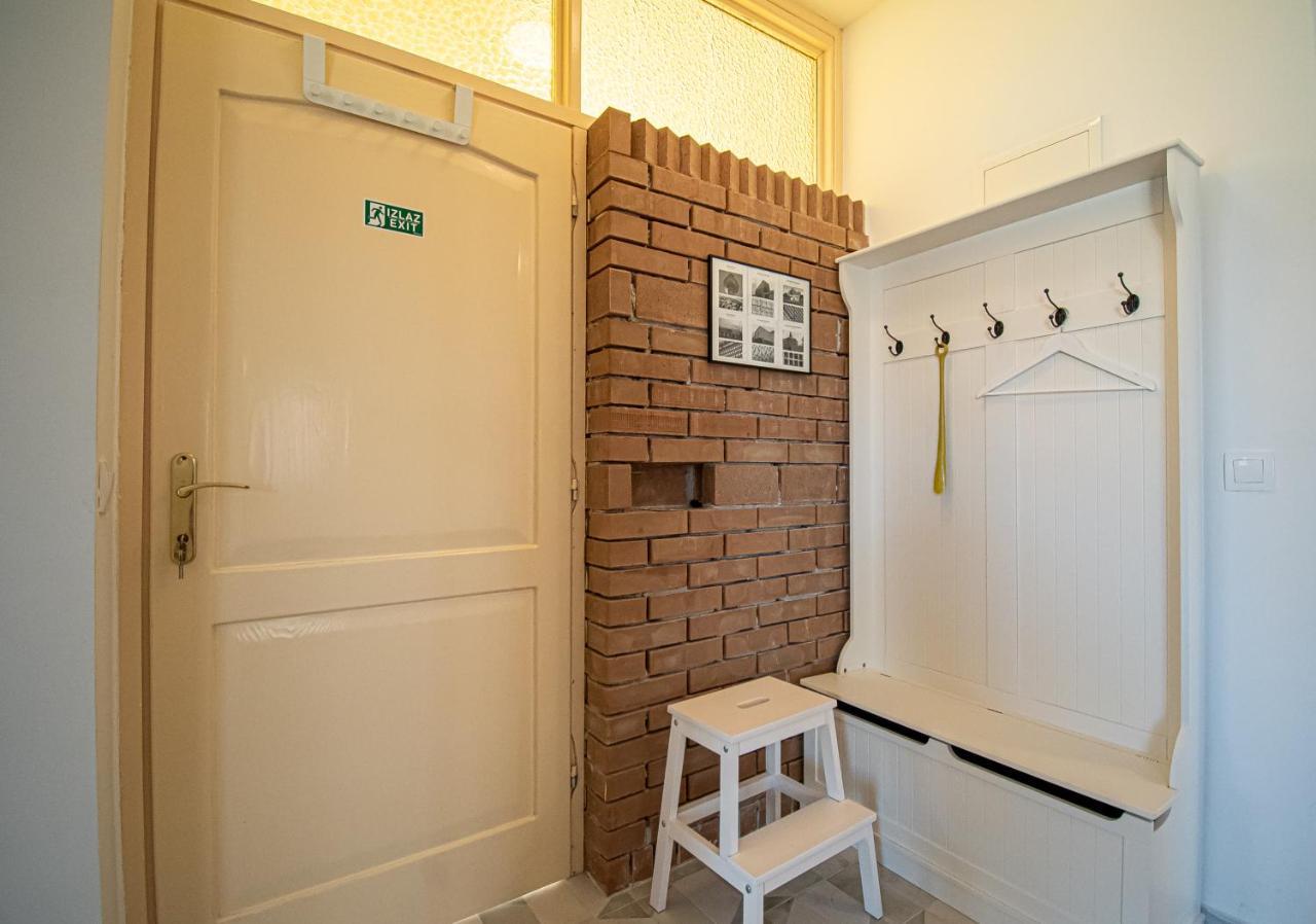 Apartment Nikola Kaštel Novi エクステリア 写真